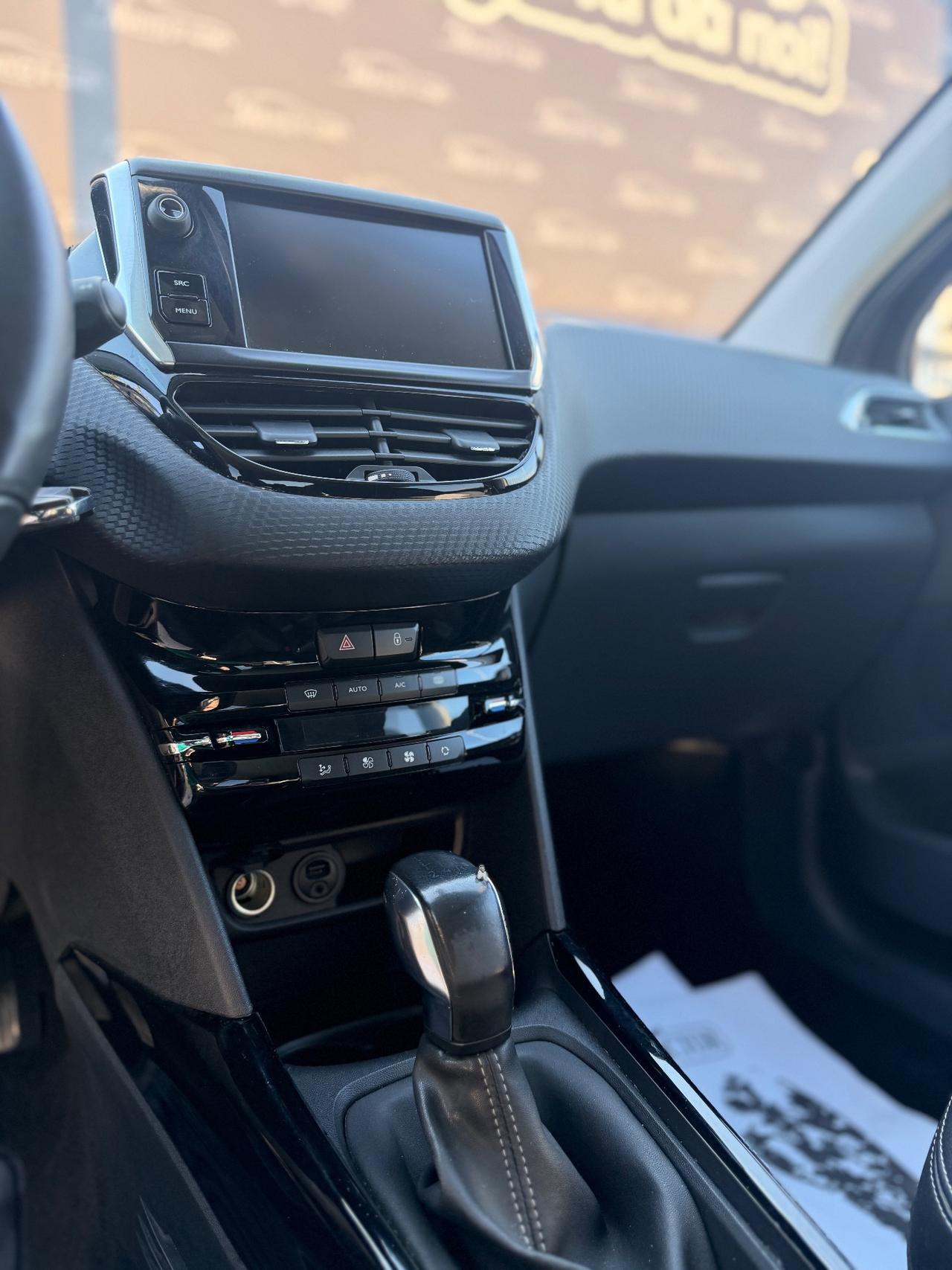 PEUGEOT 2008 (anno 2016)