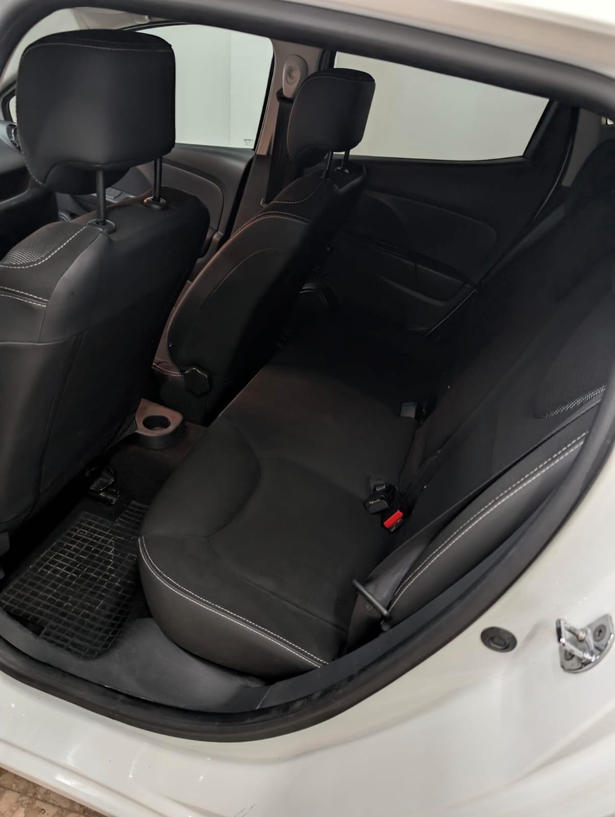 Renault Clio 2015 Bicolore LED - Full Opt. - Pronta Consegna Neopatentati