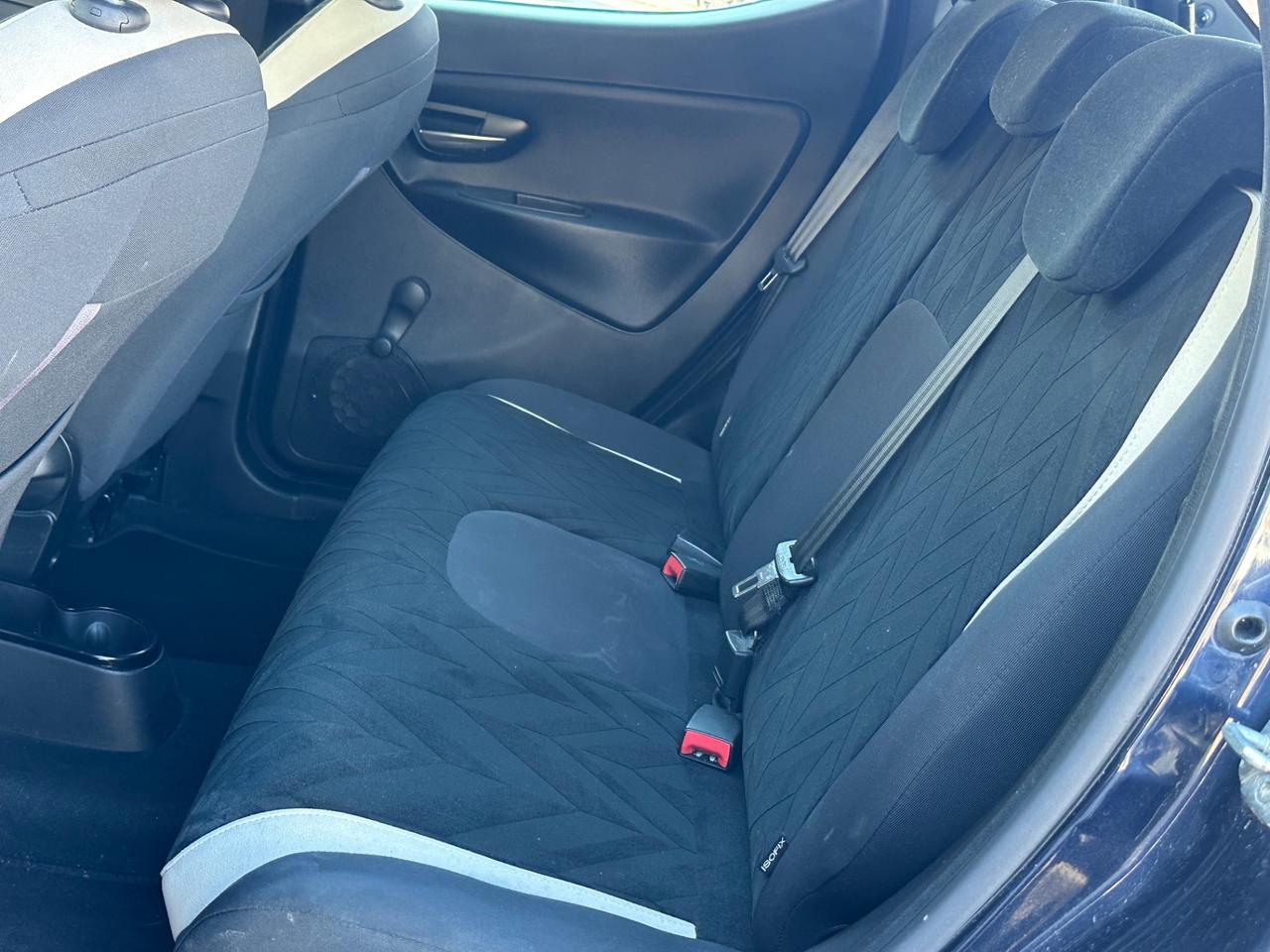 Lancia Ypsilon 1.2 69 CV 5 porte Gold