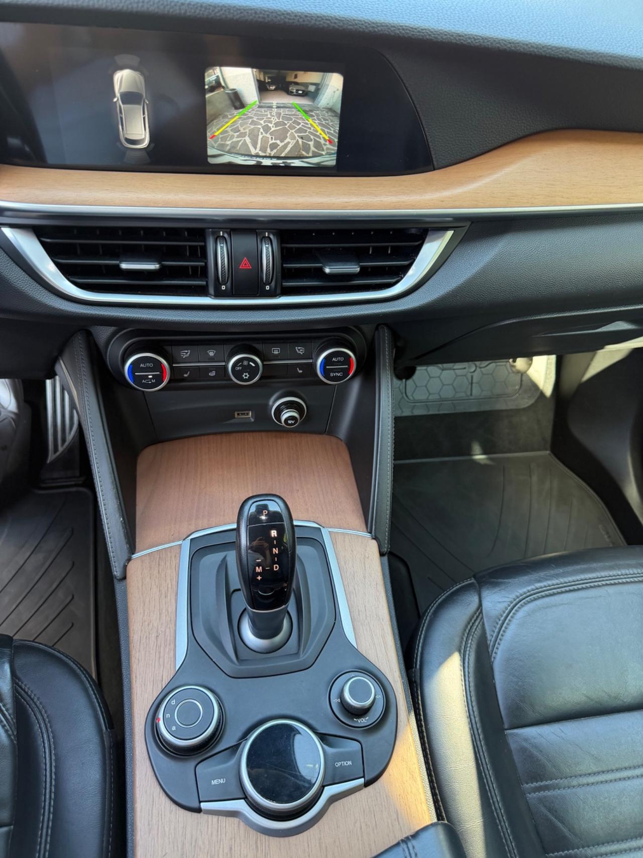 Alfa Romeo Stelvio 2.0 Turbo 280 CV AT8 Q4 First Edition garanzia 12 mesi