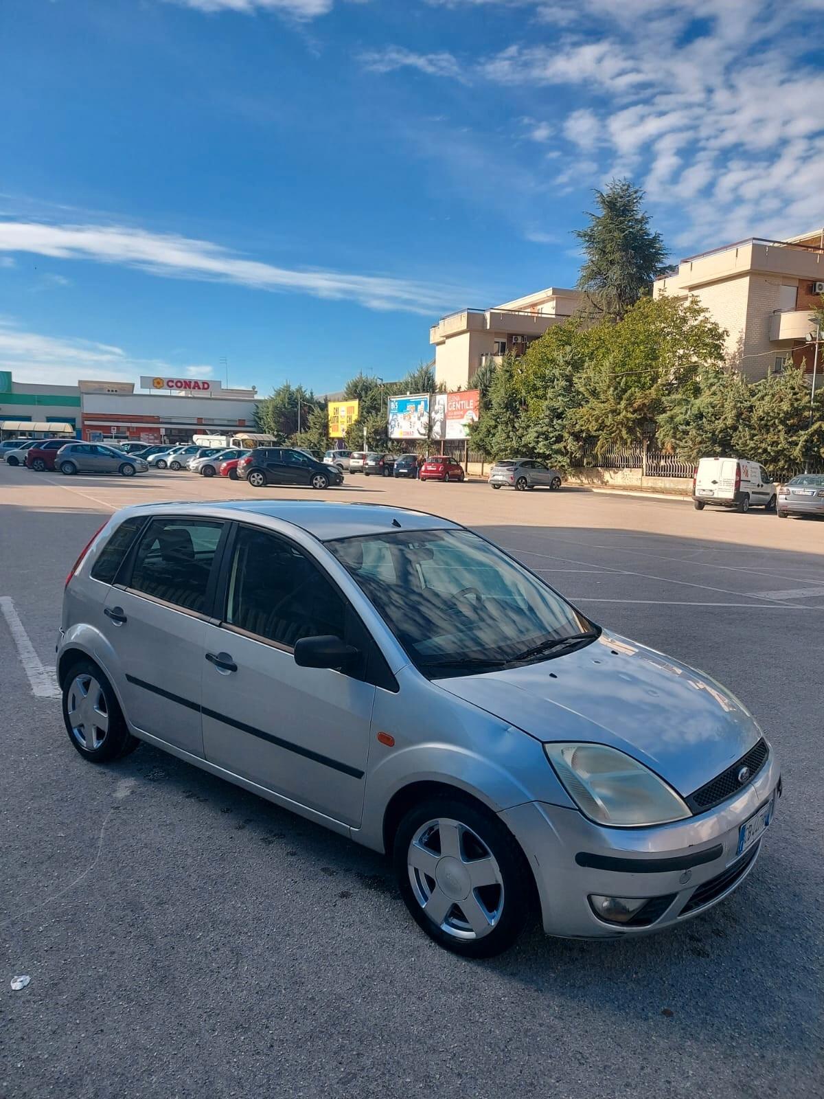 Ford Fiesta 1.4 16V 5p. Ghia