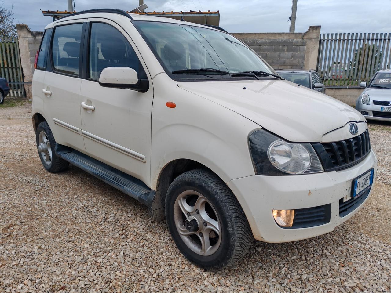 Mahindra Quanto C8 2.2 4WD N1