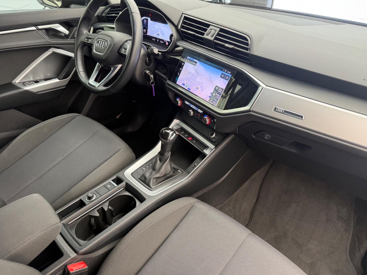 Audi Q3 35 TDI S tronic Business Advanced