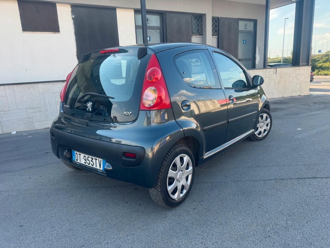 Peugeot 107 1.0 68CV 5p. Sweet Years