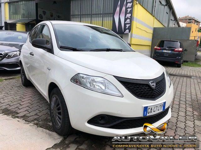 LANCIA Ypsilon 1.2 69 CV 5 porte GPL Ecochic Black and Noir