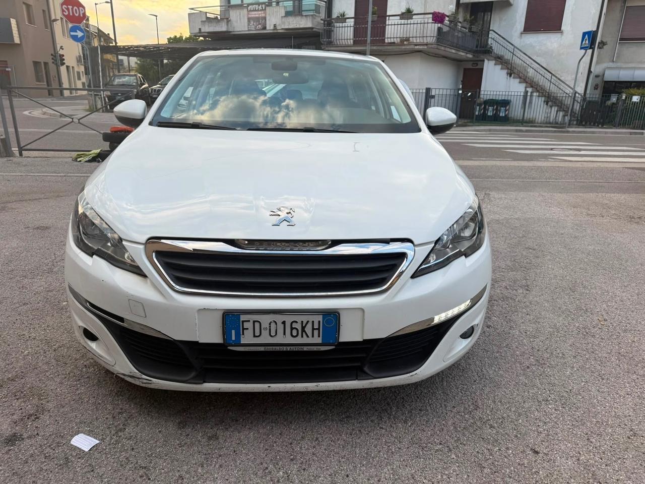 Peugeot 308 BlueHDi 120 S&S SW Business