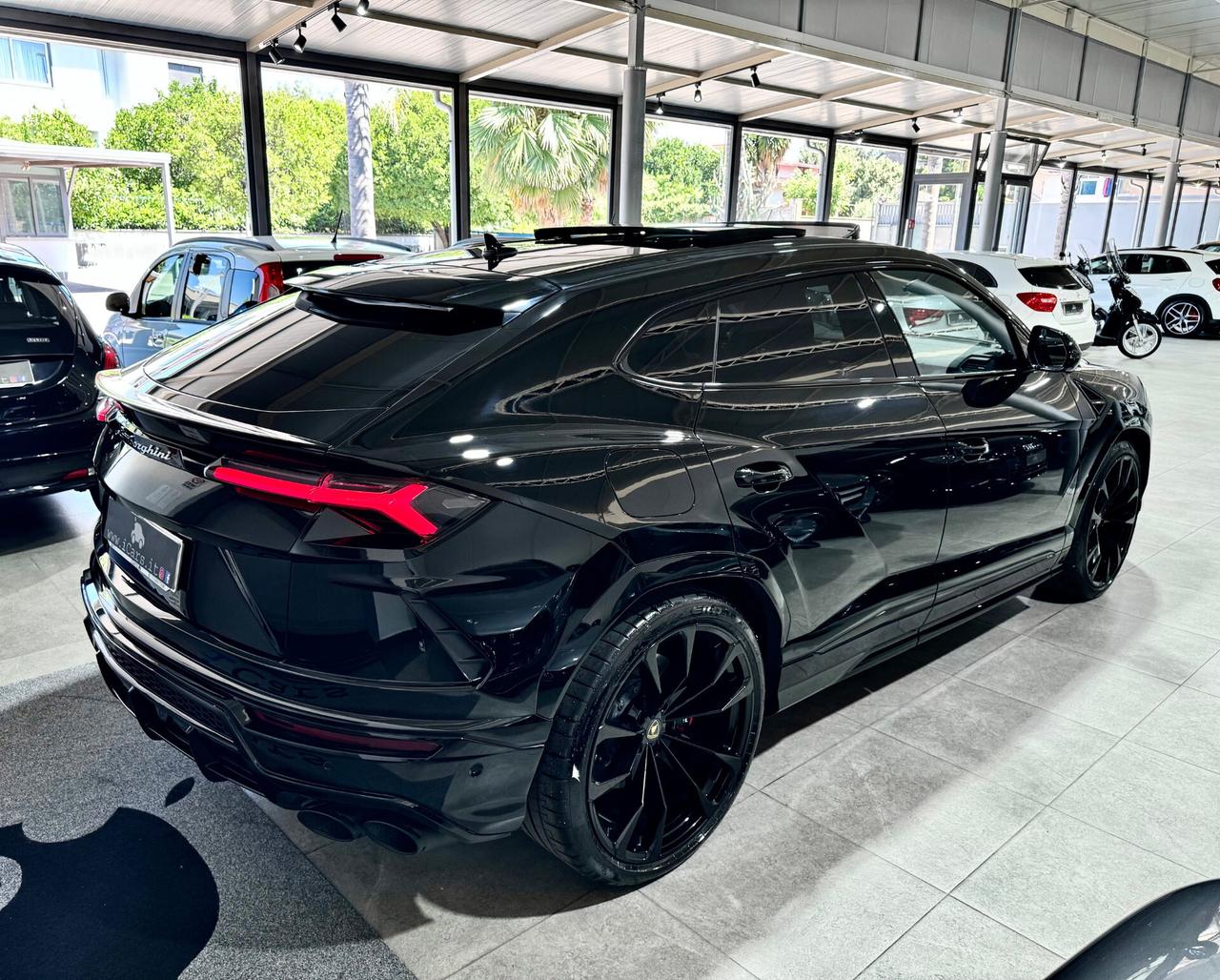 Lamborghini Urus 4.0 V8 Total Black