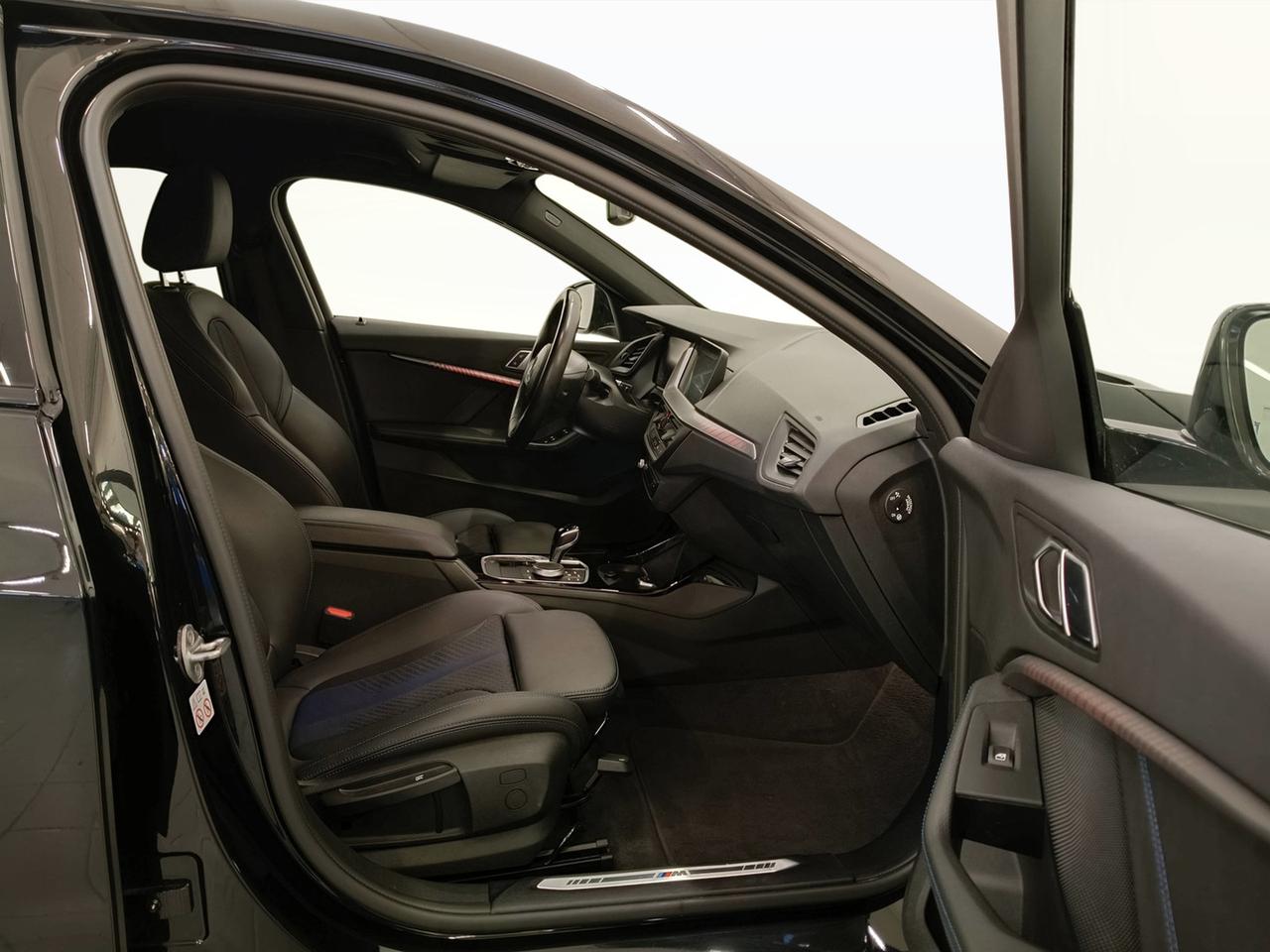 BMW Serie 1 F40 - 118d Msport auto