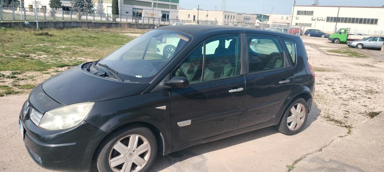 Renault Scenic Scénic 1.5 dCi/100CV Confort Authentique