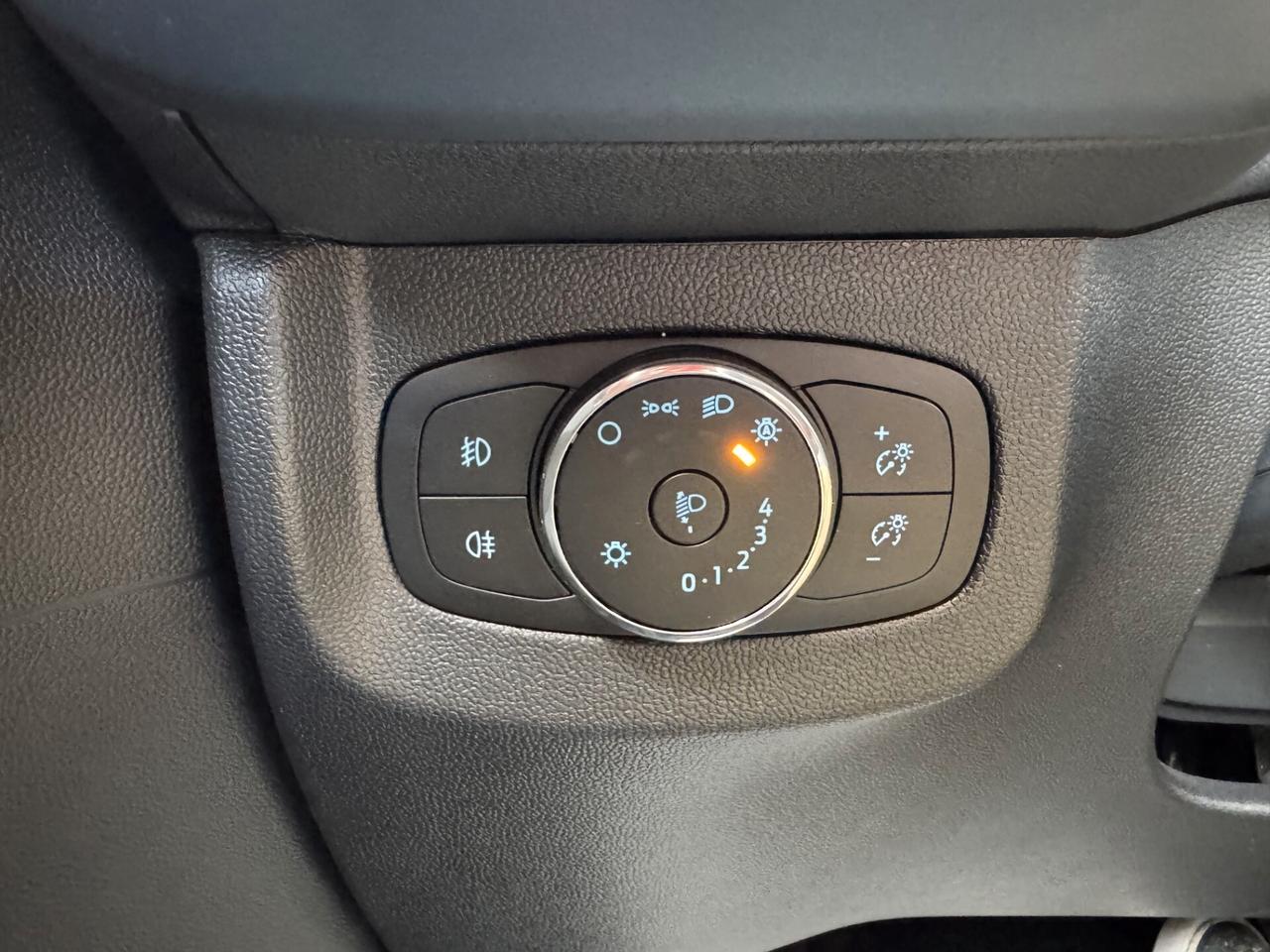 Ford Tourneo Courier Active 1.0EcoB. 125CV Autom