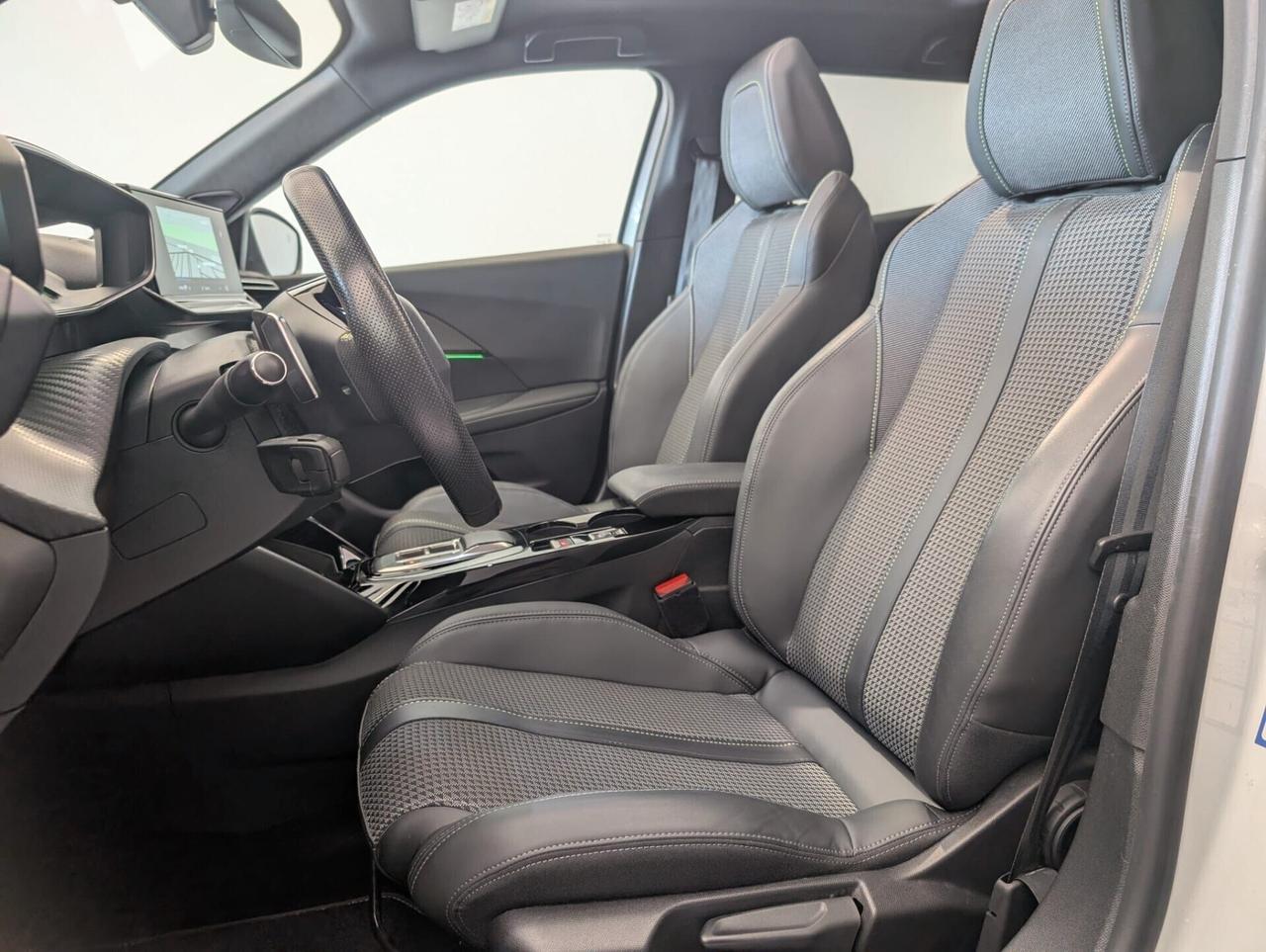 Peugeot 2008 BlueHDi 130 S&S EAT8 GT Pack