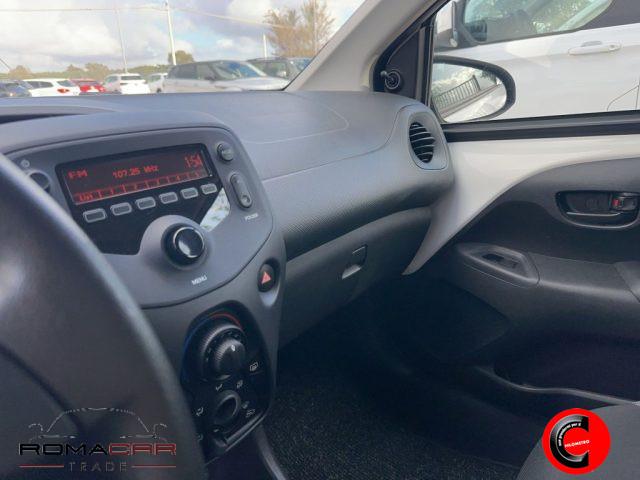 TOYOTA Aygo 1.0 VVT-i 69 CV 5 porte ADATTA A NEOPATENTATI