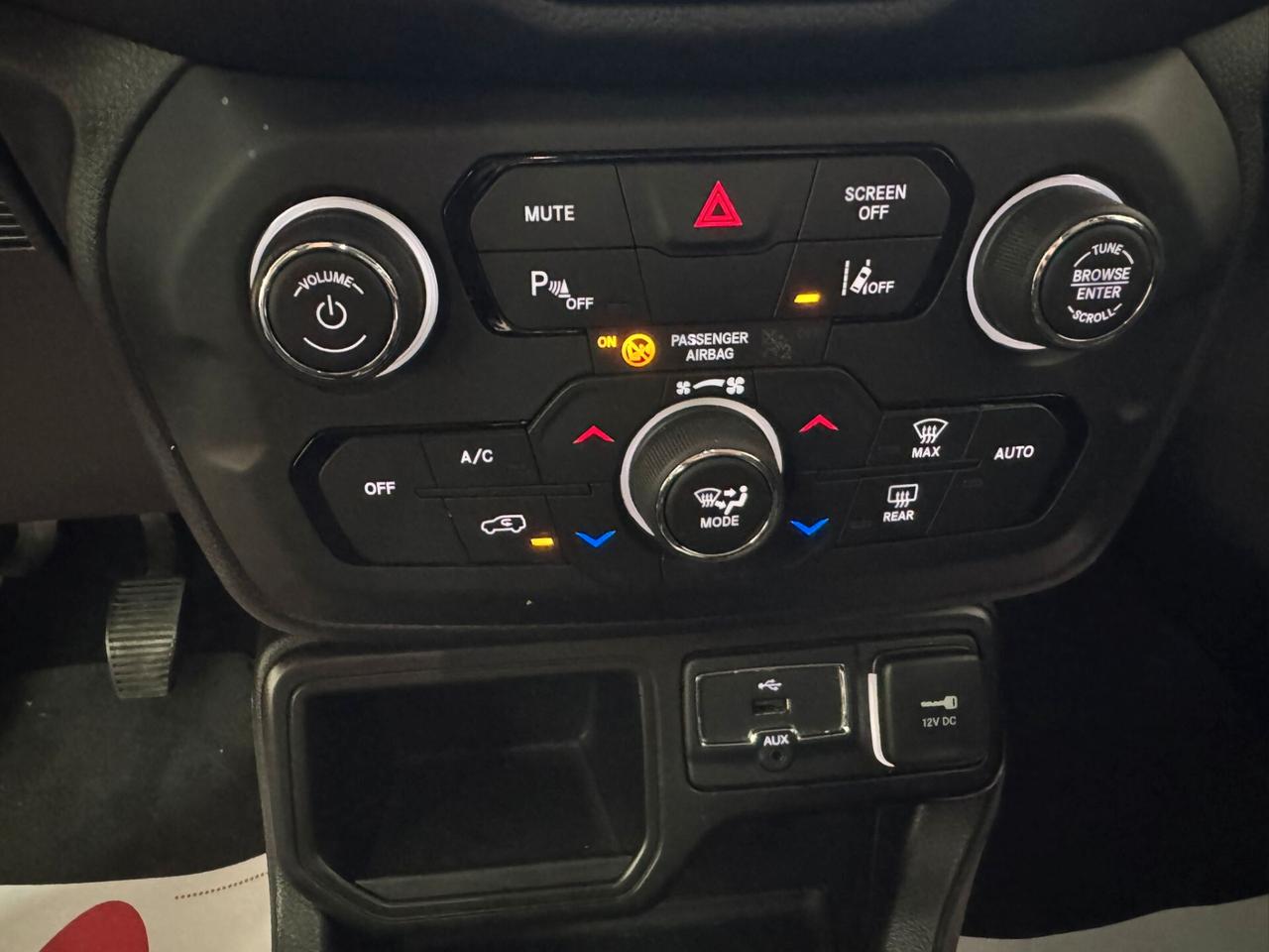 Jeep Renegade Limited / 1.0 cc 120cv / 2020 /