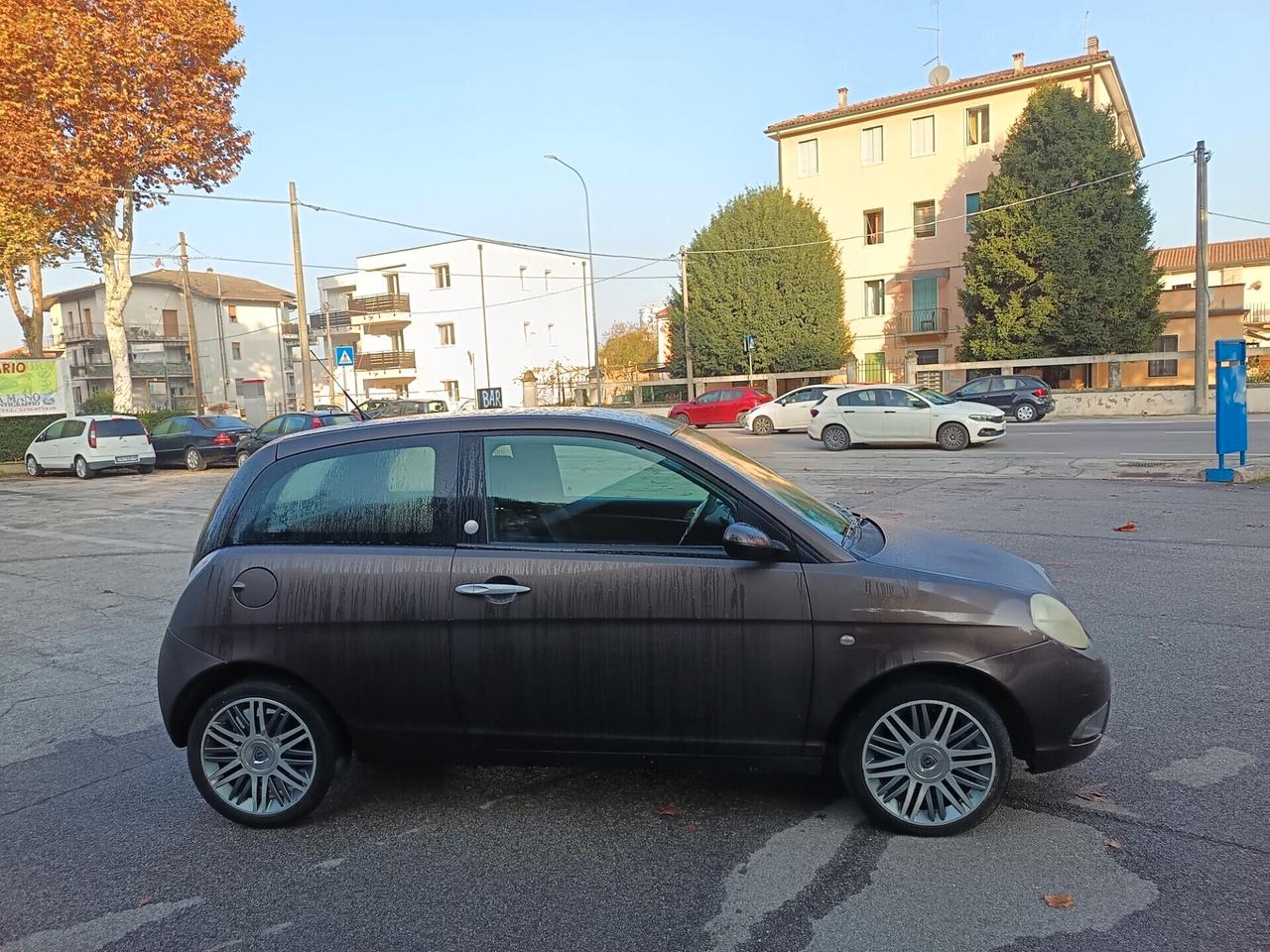 Lancia Ypsilon 1.4 Diva Ecochic GPL ok neo petente