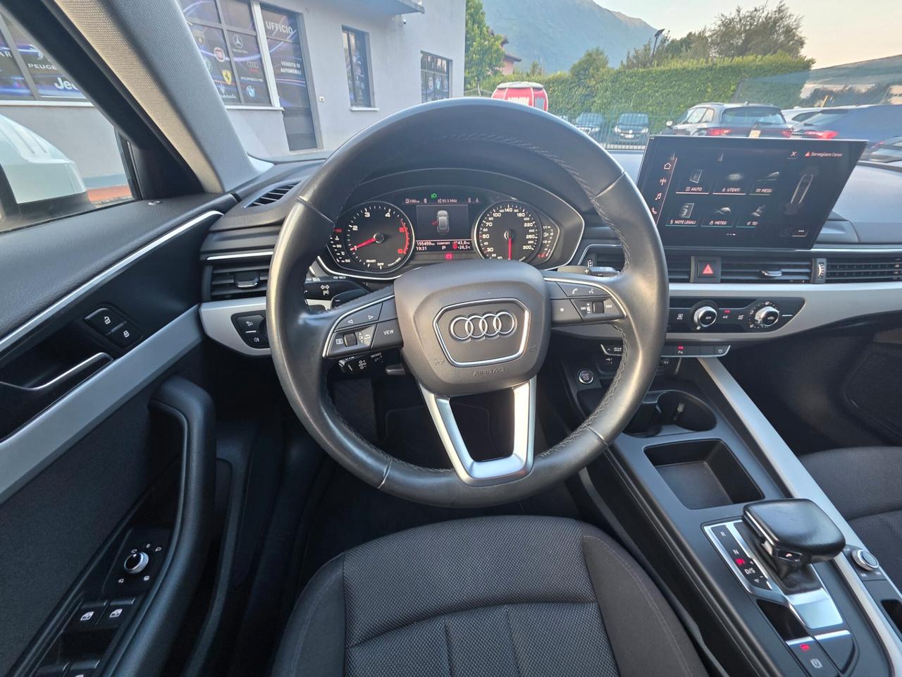 Audi A4 Avant 30 TDI/136 CV S tronic Business