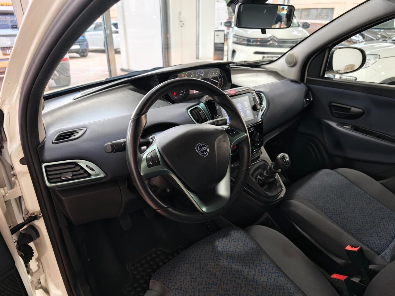 Lancia Ypsilon 1.0 Hybrid Gold 2023