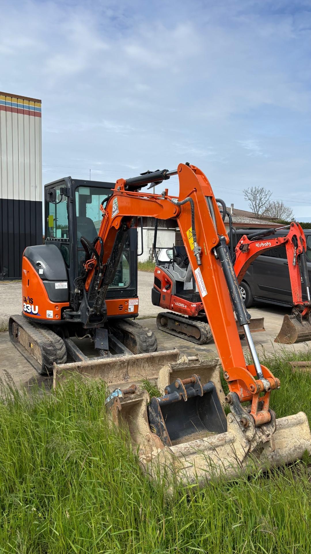 Hitachi Zaxis U33