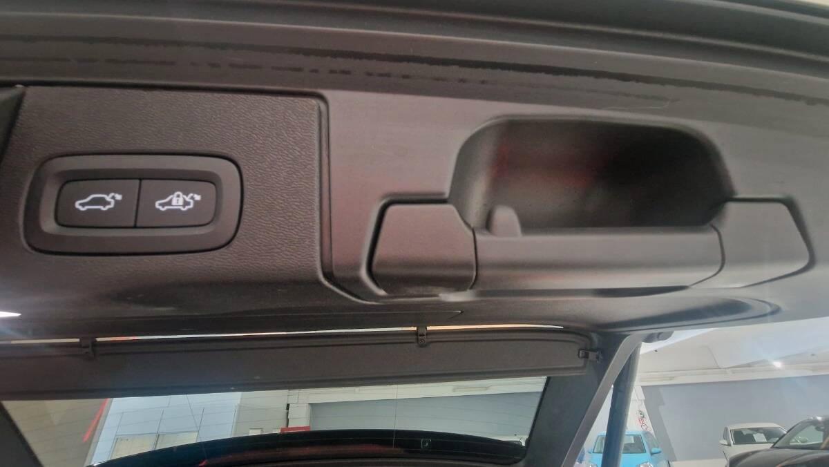 Volvo XC60 2.0 t6 phev Ultra Black Edition awd auto