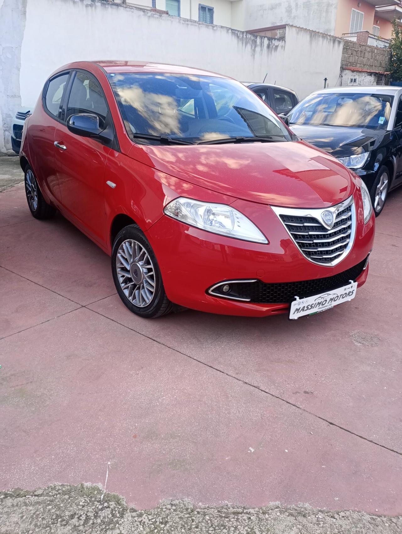 Lancia Ypsilon 1.2 69 CV 5 porte S&S Gold