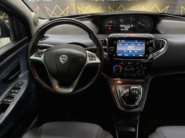 Lancia Ypsilon 1.0 FireFly 5 porte S&S Hybrid Gold