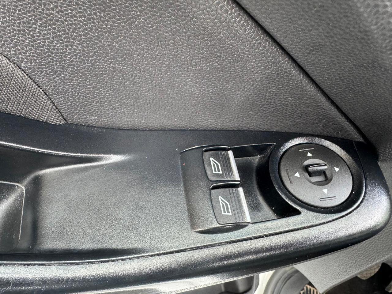 Ford Fiesta 1.4 3 porte Bz.- GPL