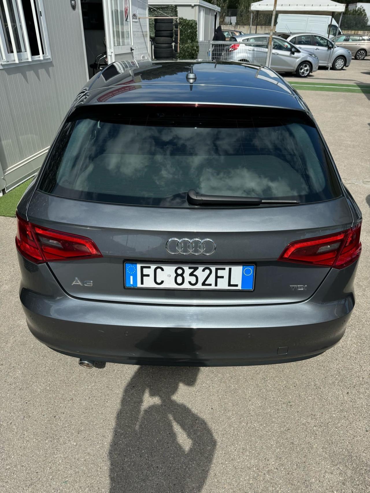 Audi A3 SPB 1.6 TDI diesel S tronic Ambition