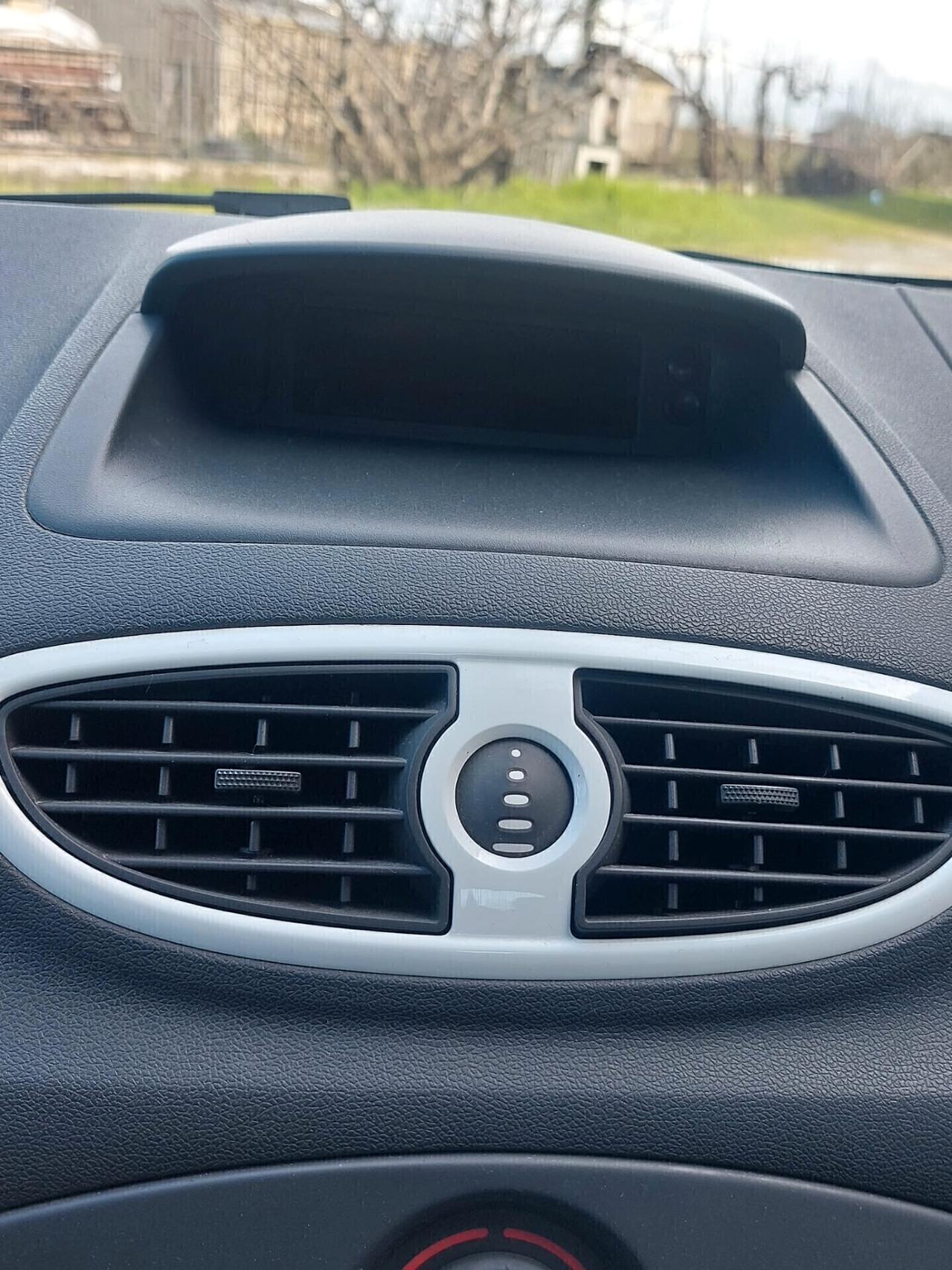 Renault Clio 1.2 16V 5 porte GPL Dynamique