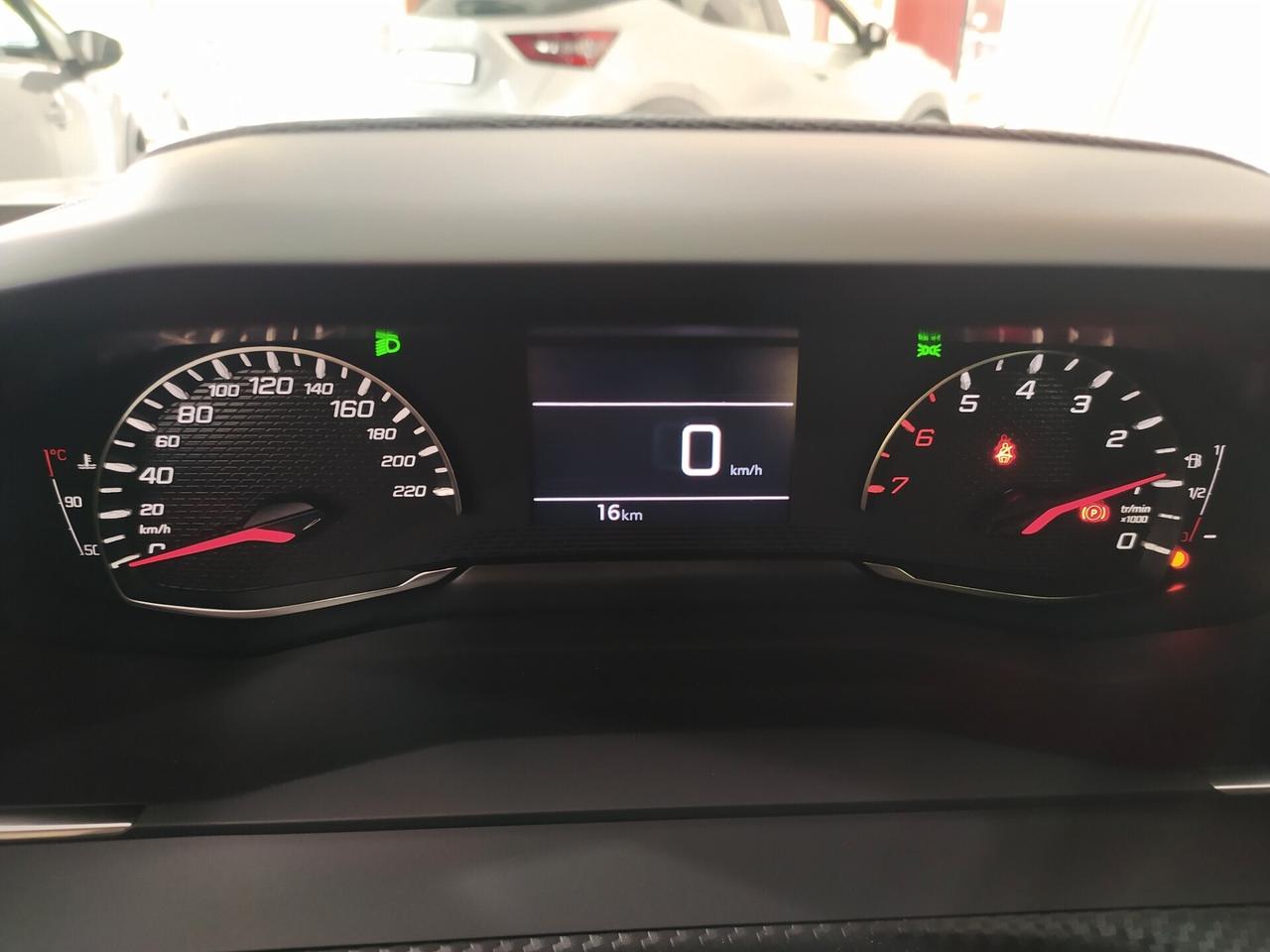 Peugeot 2008 NUOVO 1.2 100 (KM0)