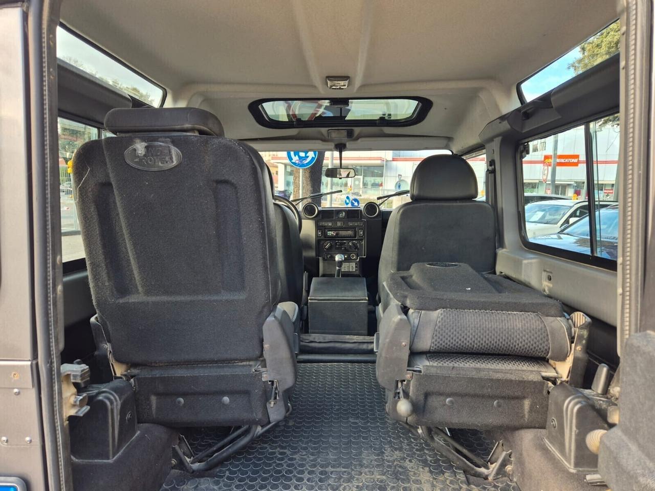 Land Rover Defender 90 2.4 TD4 Station Wagon S