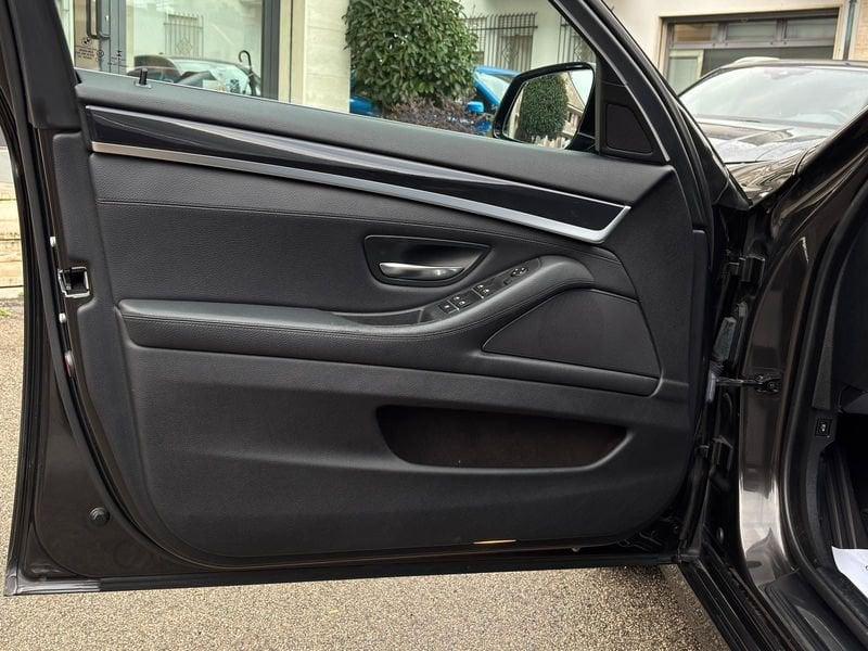 BMW Serie 5 520d Luxury Touring aut
