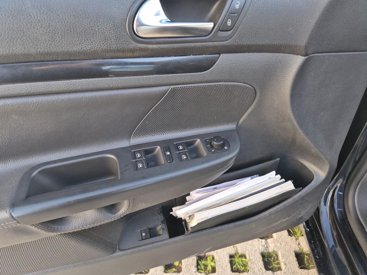 Volkswagen Golf 1.9 TDI DPF 5p. DSG GT Sport