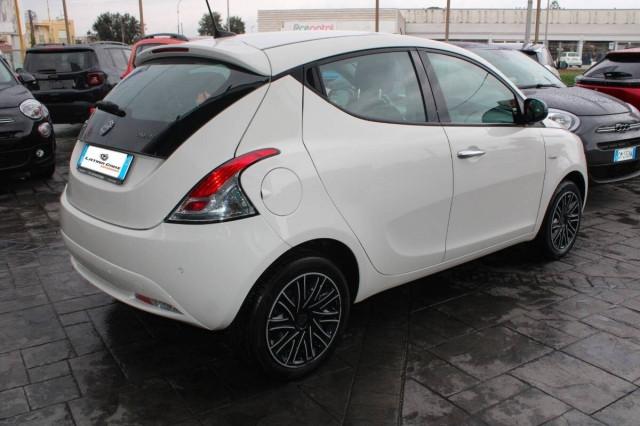 Lancia Ypsilon III 1.0 hybrid Gold s&s 70cv Con CarPlay