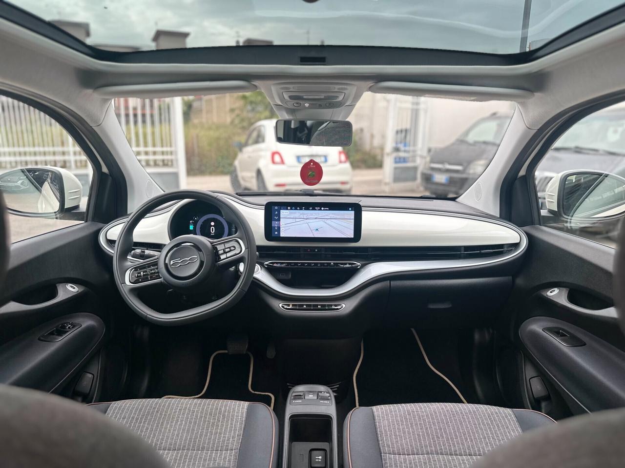 Fiat 500 500e Berlina 42 kWh