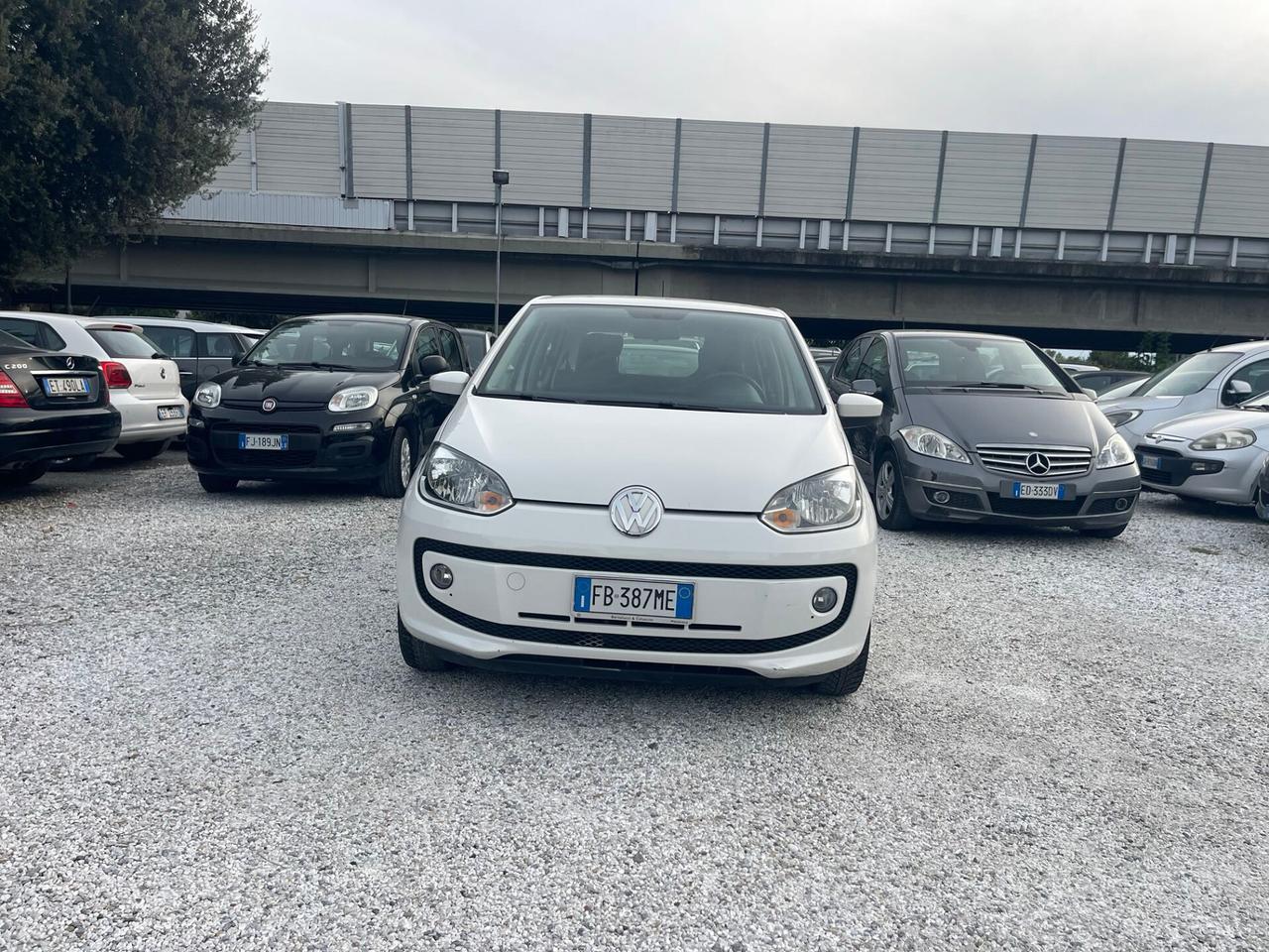 VOLKSWAGEN UP - SOLO 55 000 KM - UNICO PROPRIETARIO