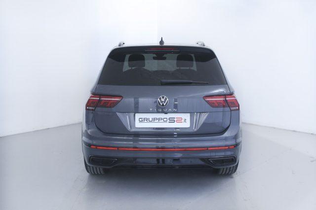 VOLKSWAGEN Tiguan 2.0 TDI 150 CV SCR DSG R-Line Black Pack/Matrix