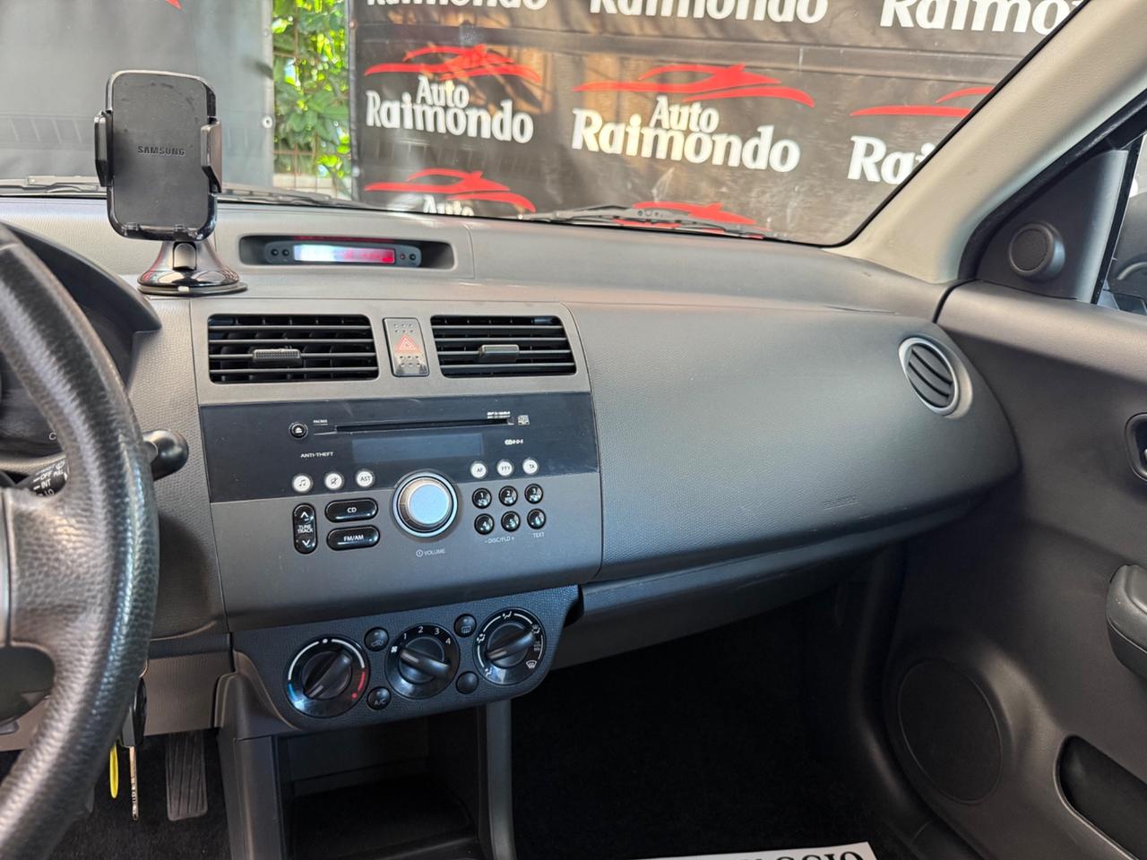 Suzuki Swift 1.3 GPL 5p.