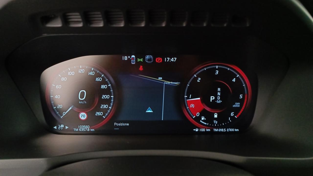 VOLVO XC90 2.0 b5 Momentum Pro awd 7p.ti geartronic