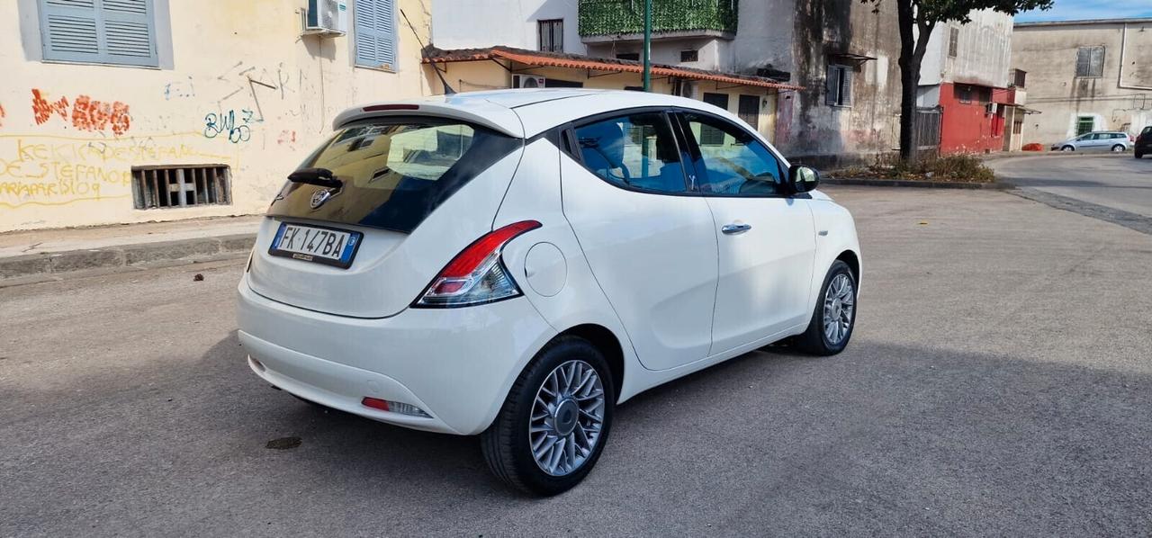 Lancia Ypsilon 1.2 69 CV 5 porte GPL Ecochic Mya Con BLOCKSHAFT
