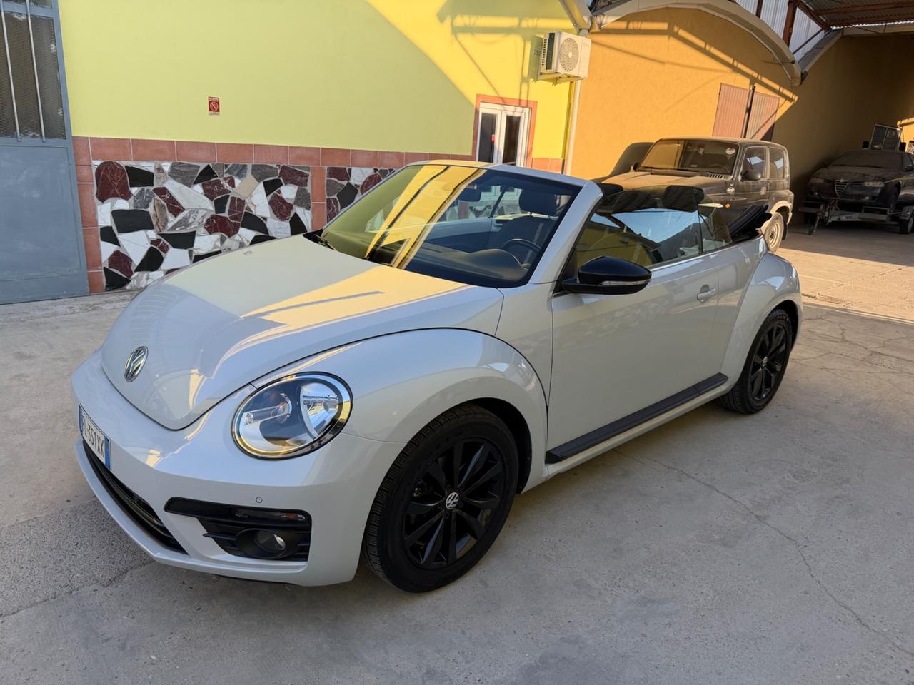 Volkswagen Maggiolino Cabrio 1.2 TSI color Gesso
