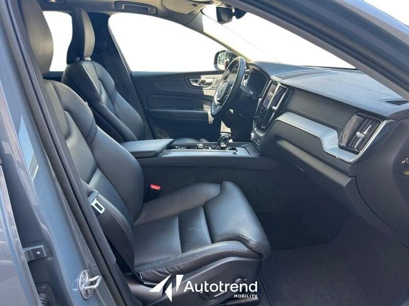 Volvo XC60 B4 197+14 CV AWD Mild Hybrid Diesel Automatico Ultimate Dark