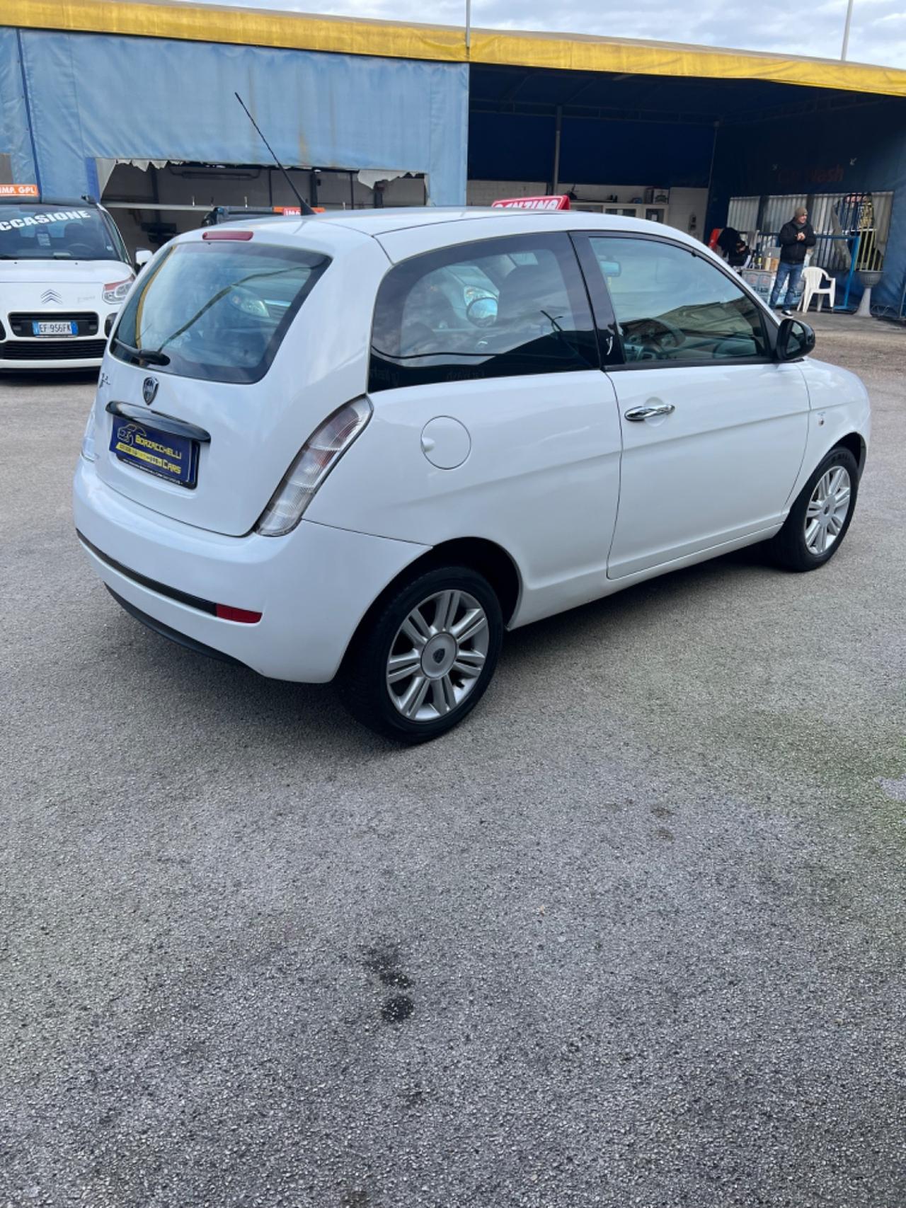 Lancia Ypsilon 1.2 Elle