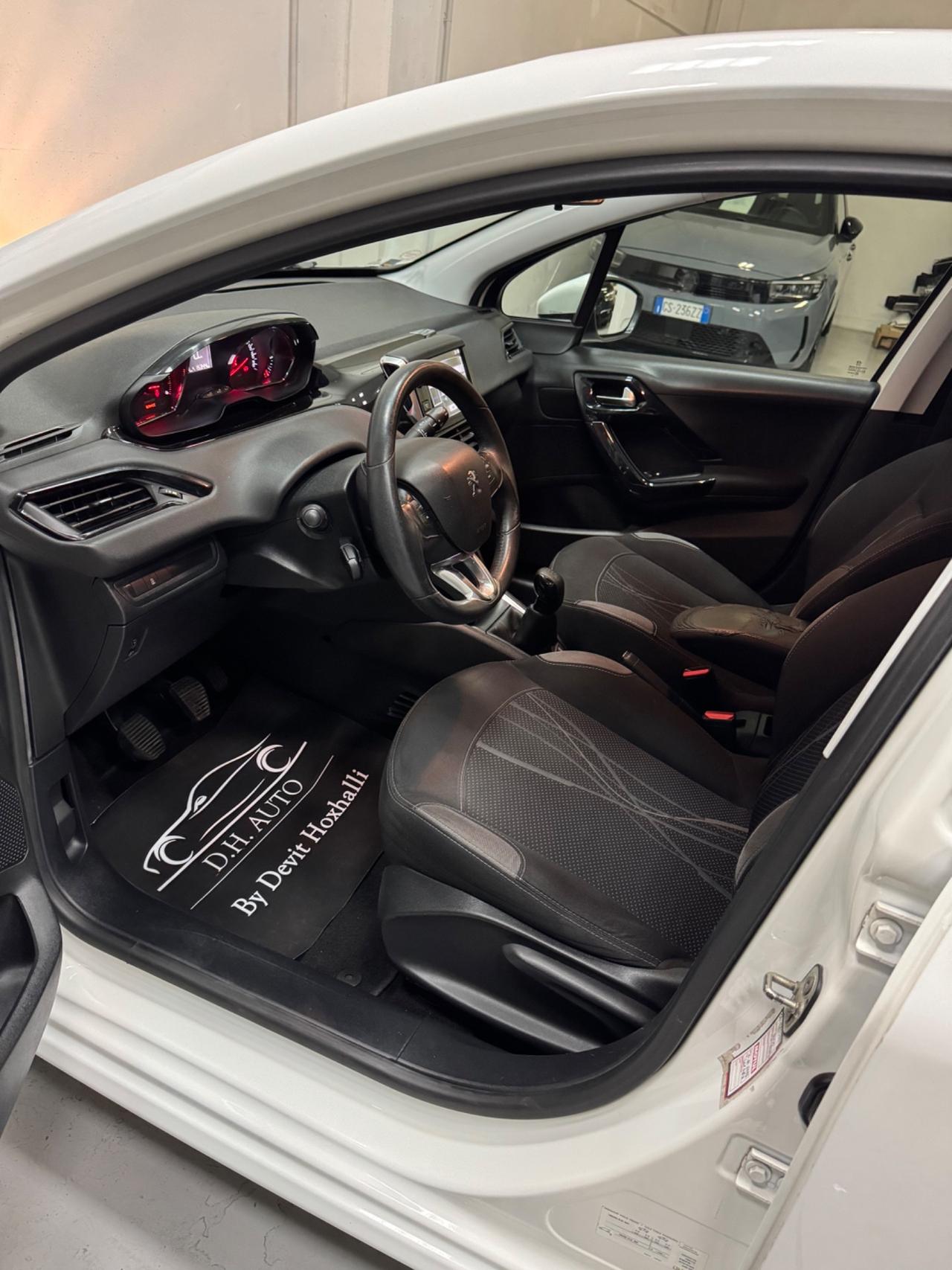 Peugeot 208 1.4 HDi 68 CV 5 porte Allure
