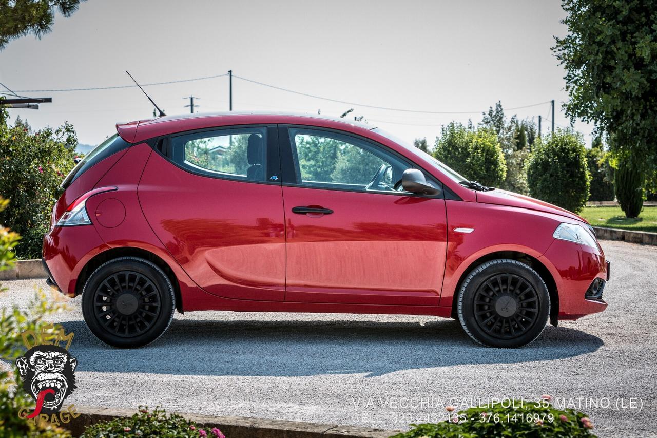 Lancia Ypsilon 1.2 69 CV 5 porte Elefantino Blu