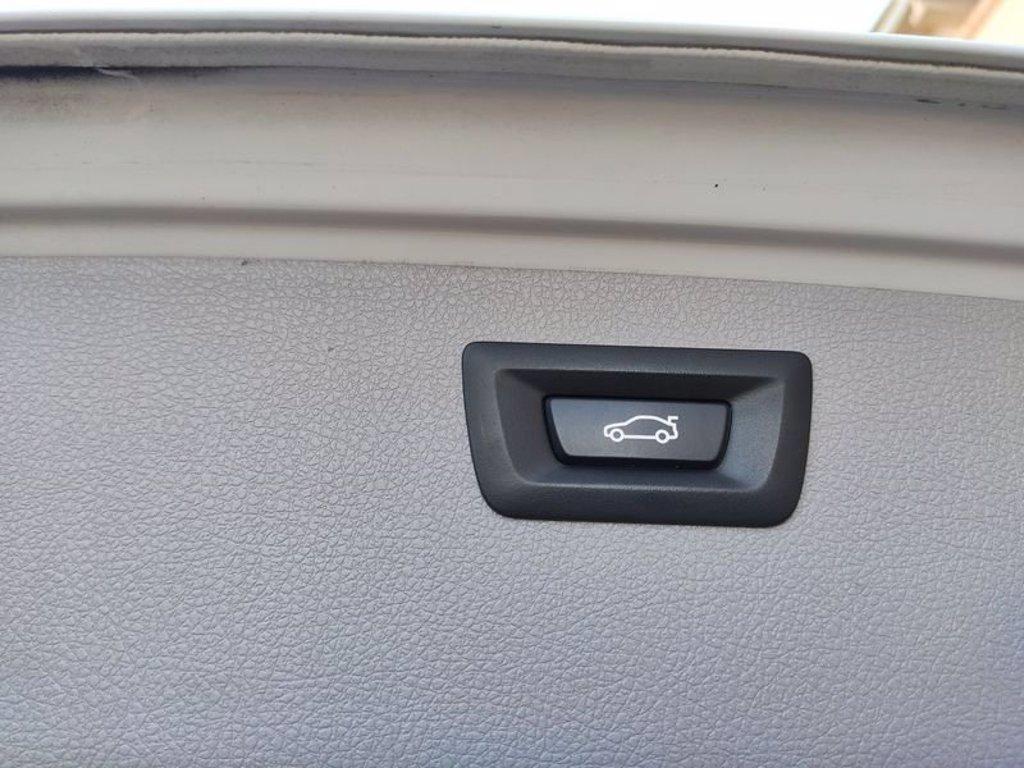 BMW 320d touring business advantage del 2017