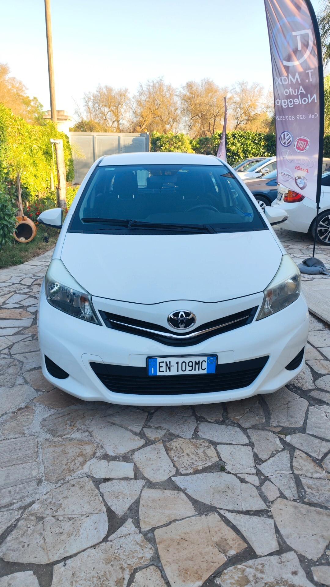 Toyota Yaris 1.4 D-4D 5 porte Lounge