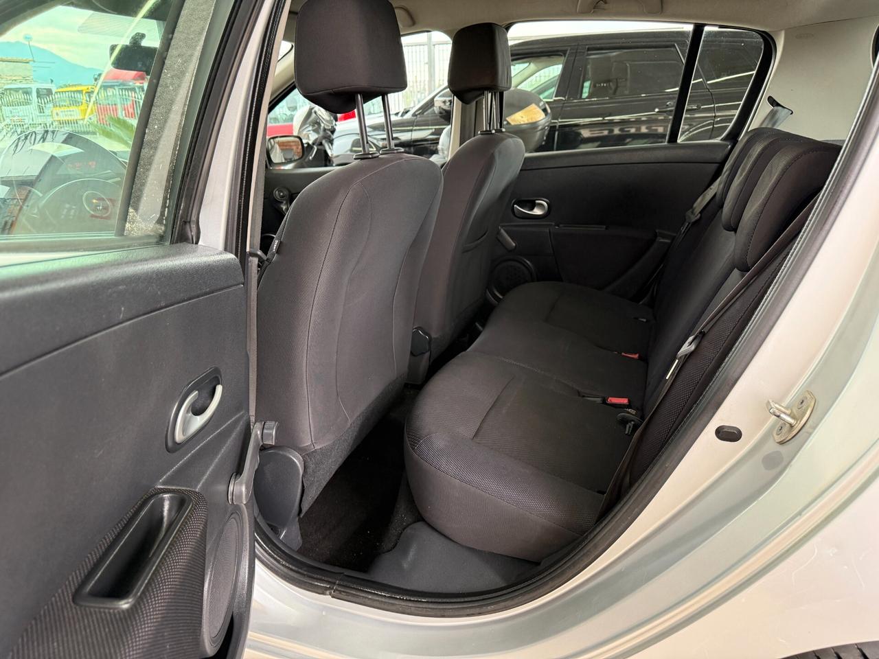 RENAULT CLIO 2007 1.2 BENZINA 75CV 80.000 KM