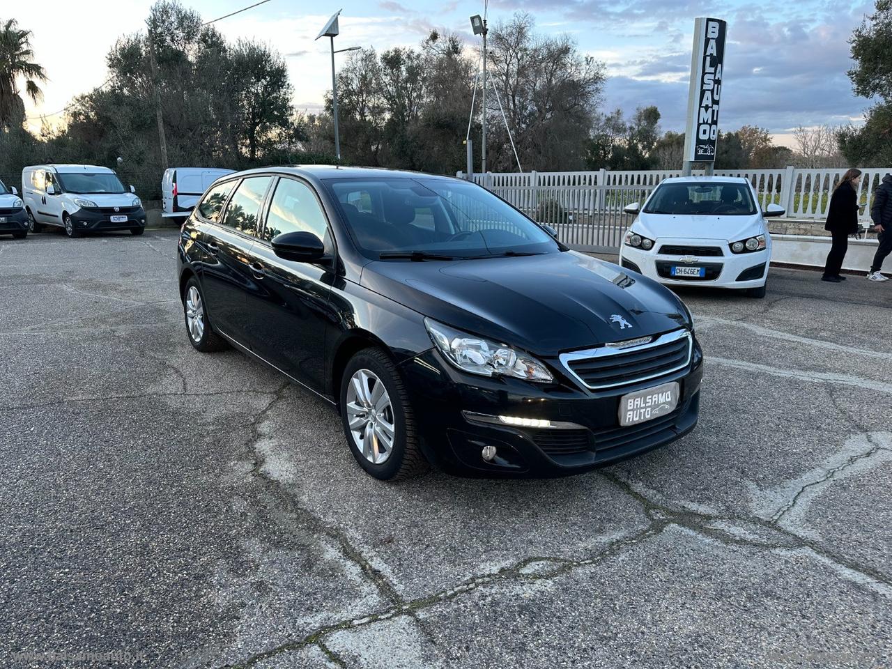 PEUGEOT 308 BlueHDi 120 S&S SW Allure