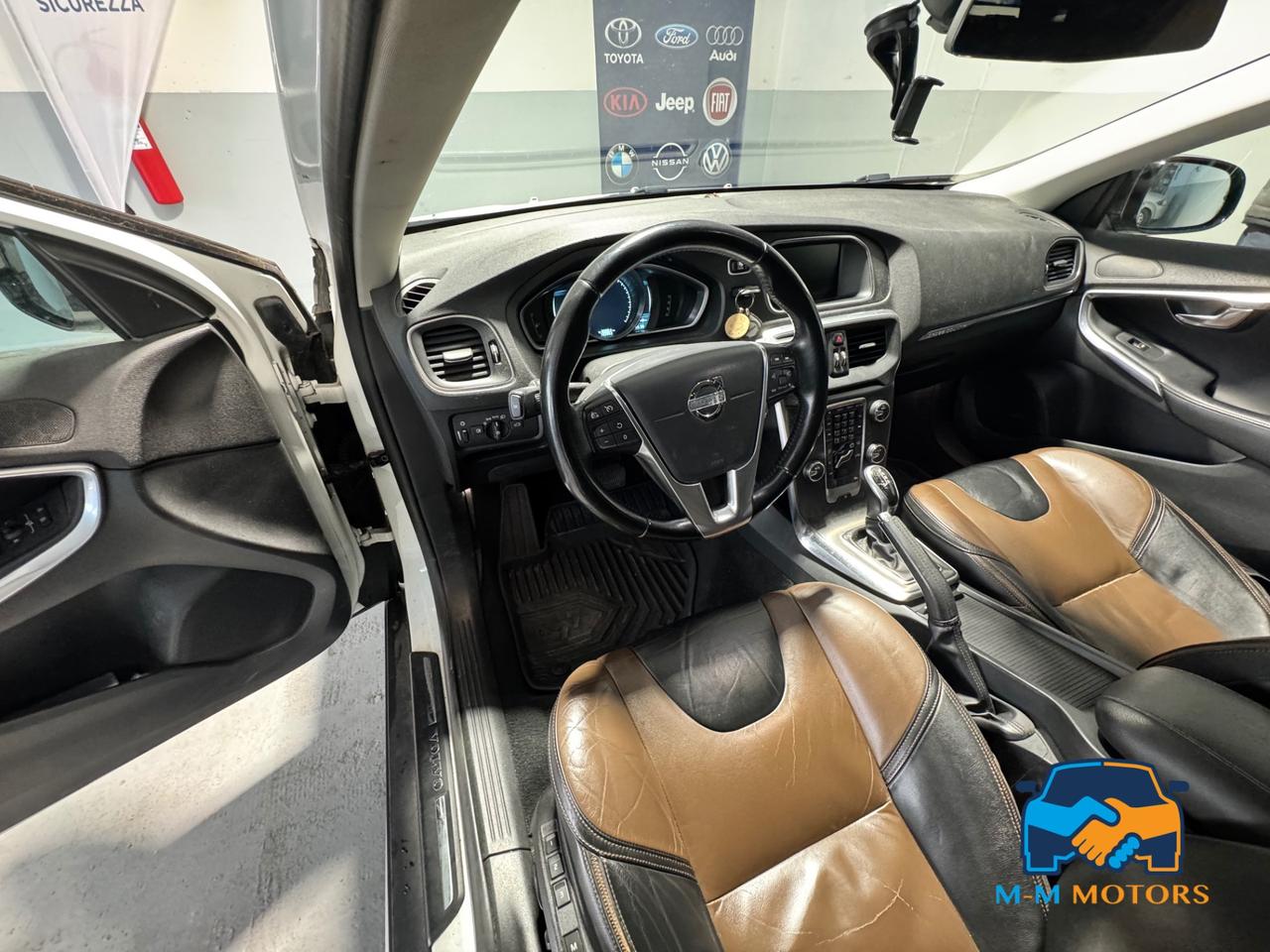 Volvo V40 Cross Country 2.0 d3 Summum s/b-xeno geartronic