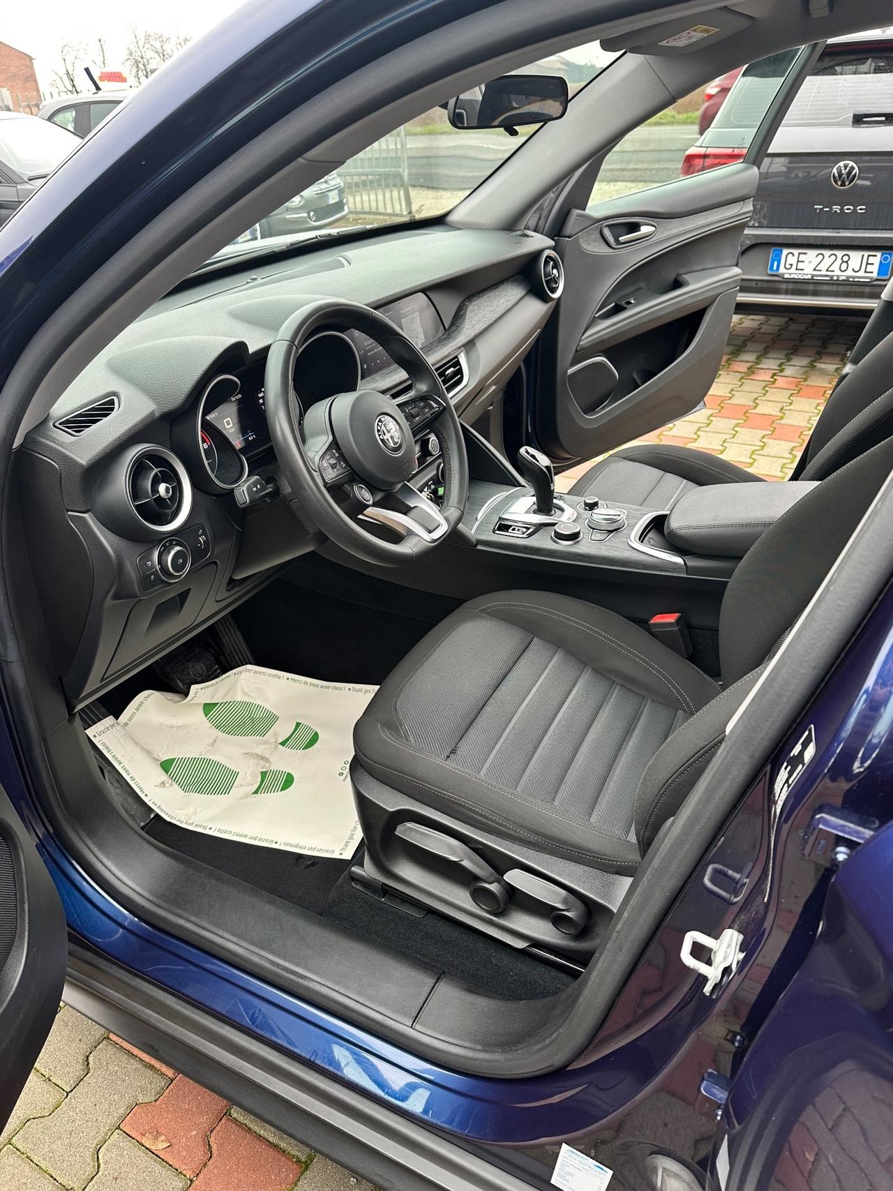 Alfa Romeo Stelvio 2.2 Turbodiesel 160 CV AT8 RWD Business