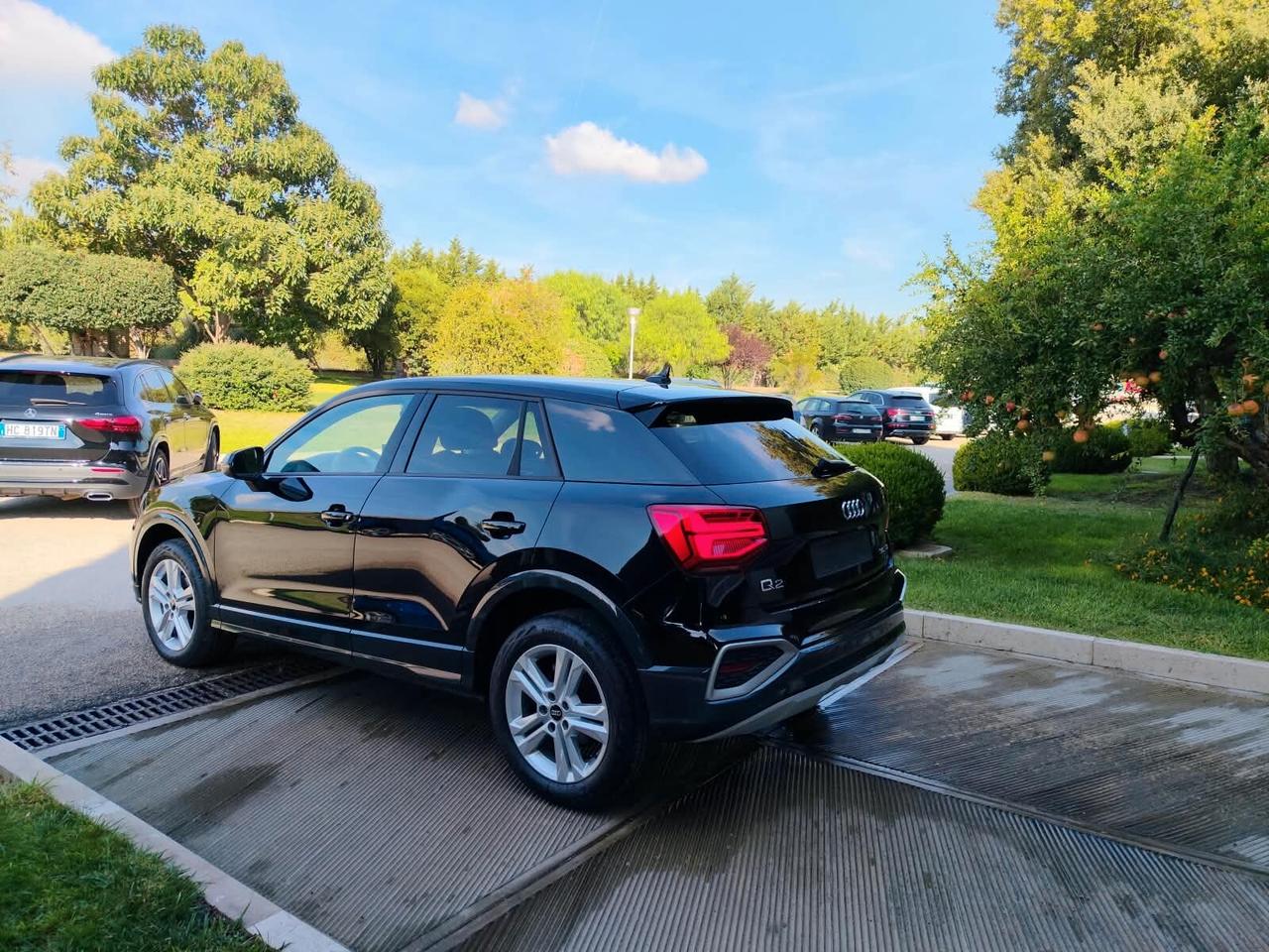 Audi Q2 30 TFSI Business Advanced